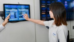 视觉质检快速完成面板检测 